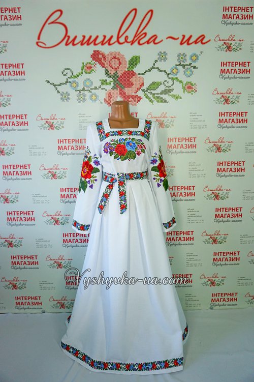 Embroidered dress "Zakvitchana"