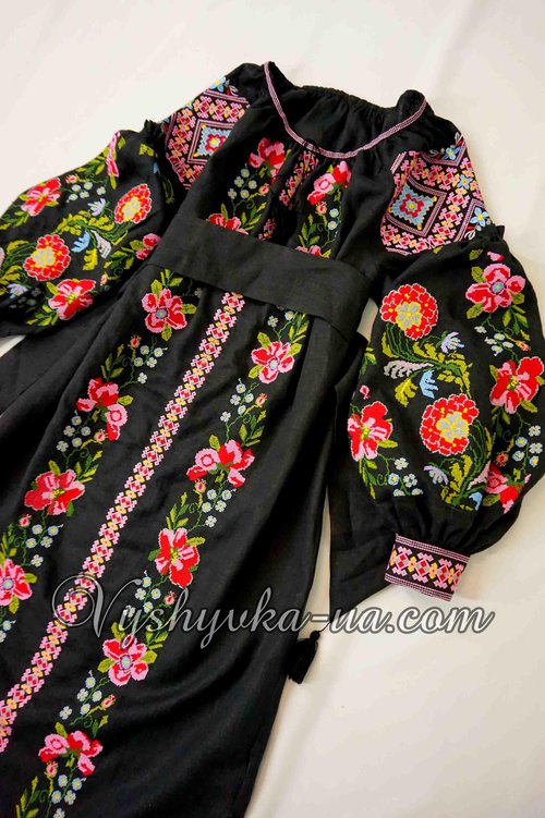 Embroidered dress in Bocho style "Cassandra"