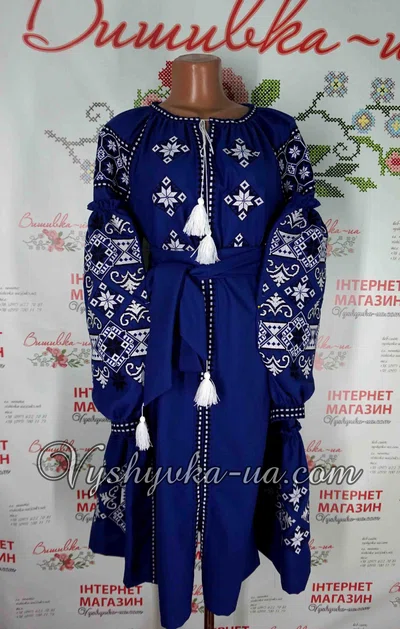 Embroidered dress in Bocho style "Charm"