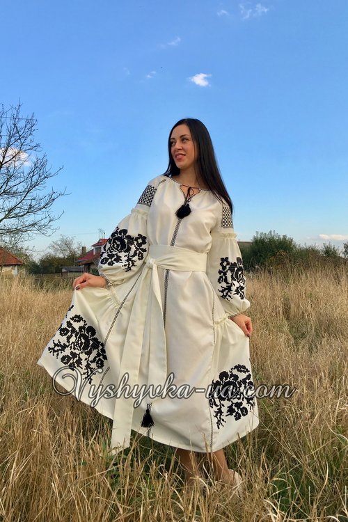 Жіноча вишита сукня в стилі бохо "Флора"