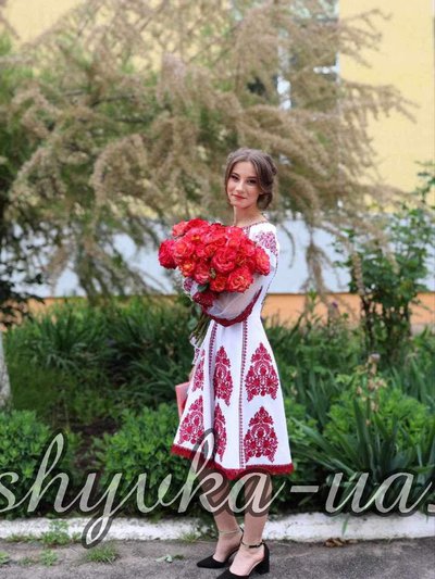 Sviatkova suknia Adel