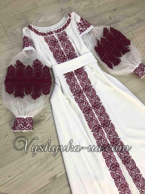 Embroidered dress "Belz"