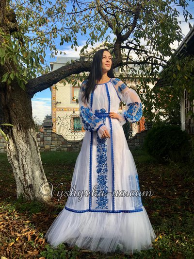 Фатиновое вышитое платье в стиле бохо "Волошковое поле"