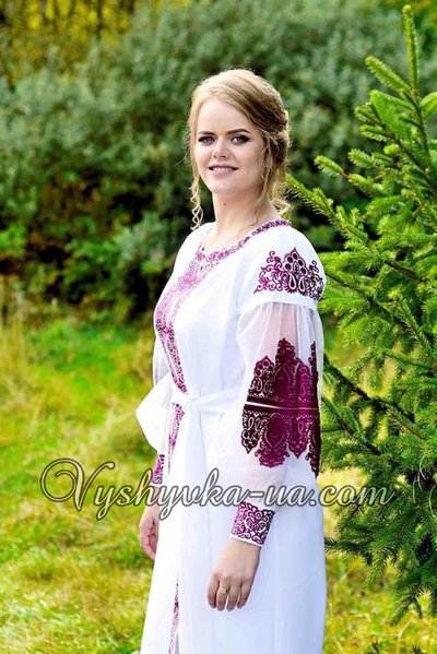 Embroidered dress "Belz"