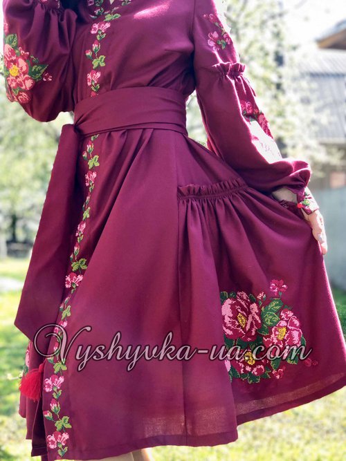 Вишита сукня в стилі бохо "Чарівний сад"