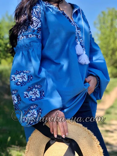 Zhinocha vishivanka v stili bokho Sonata