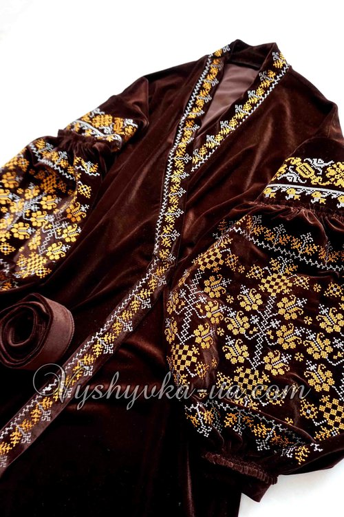 Vishita barkhatna suknia v stili bokho Charivnii ornament