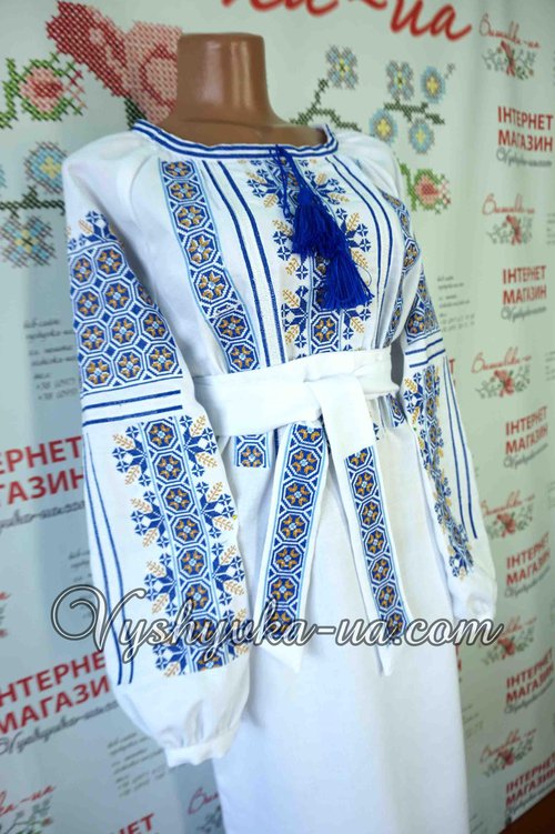 Embroidered dress "Seniorita"